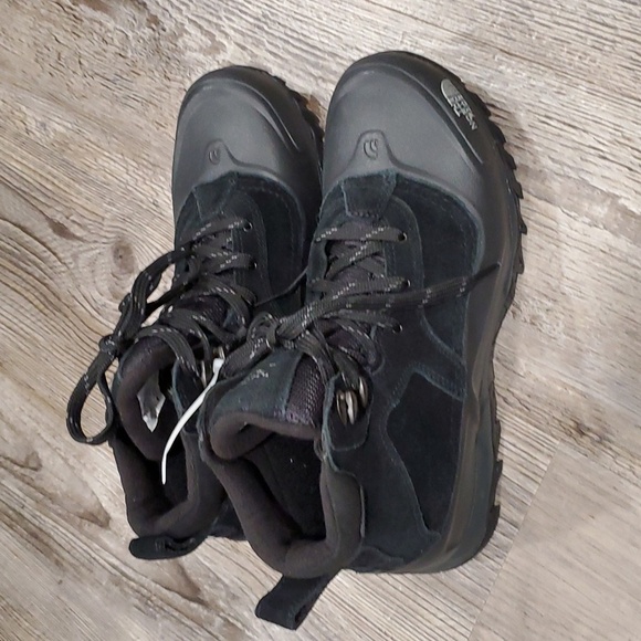 The North Face Snowfuse Waterproof Boots Size 8 main image 5